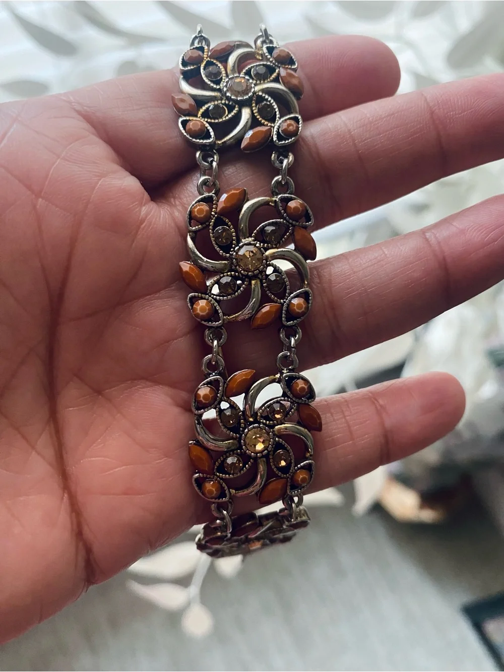 N/A elegant amber